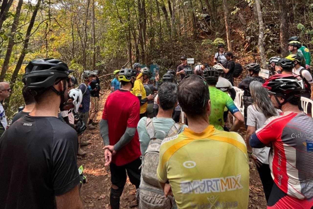 trabalhe conosco - projeto trilhas